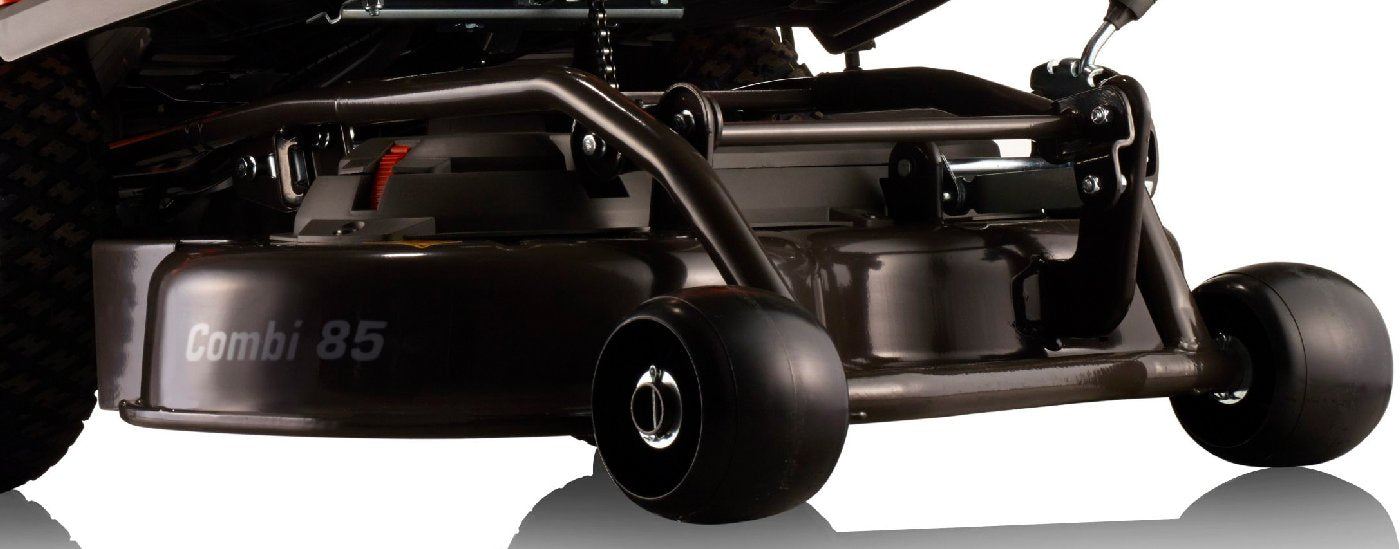 Husqvarna FrontmDher R 112C mit MDhdeck Combi 85 - RAHFY