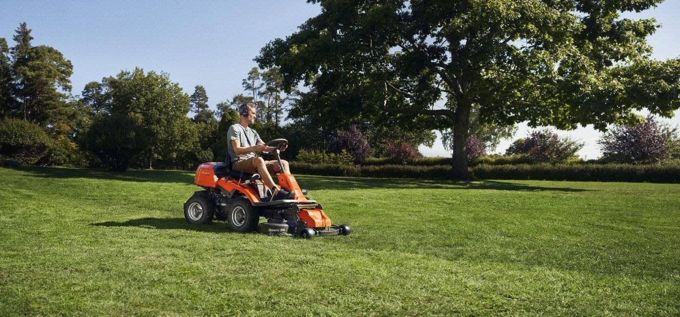 Husqvarna Profi-Frontmäher R 214TC inkl. Mähdeck Combi 94 - RAHFY