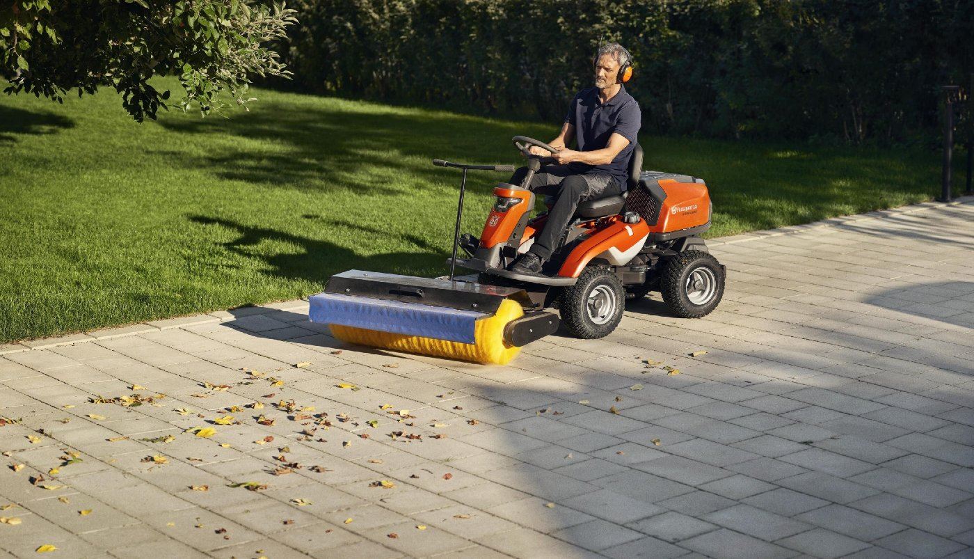 Husqvarna Profi Allrad-FrontmDher R 316TsX AWD - GrundgerDt ohne MDhwerk - RAHFY